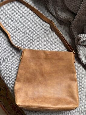 Roots Cognac Leather Shoulder Bag